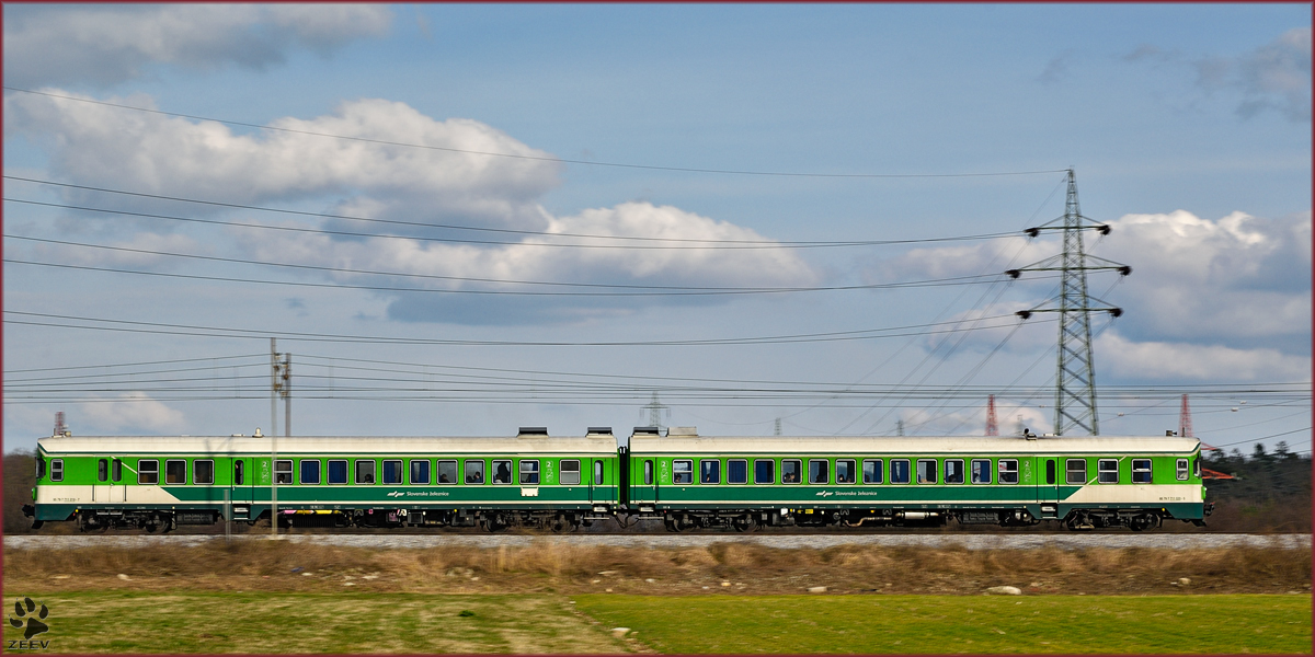 SŽ 711-020 fährt durch Bohova Richtung Murska Sobota. /10.3.2016
