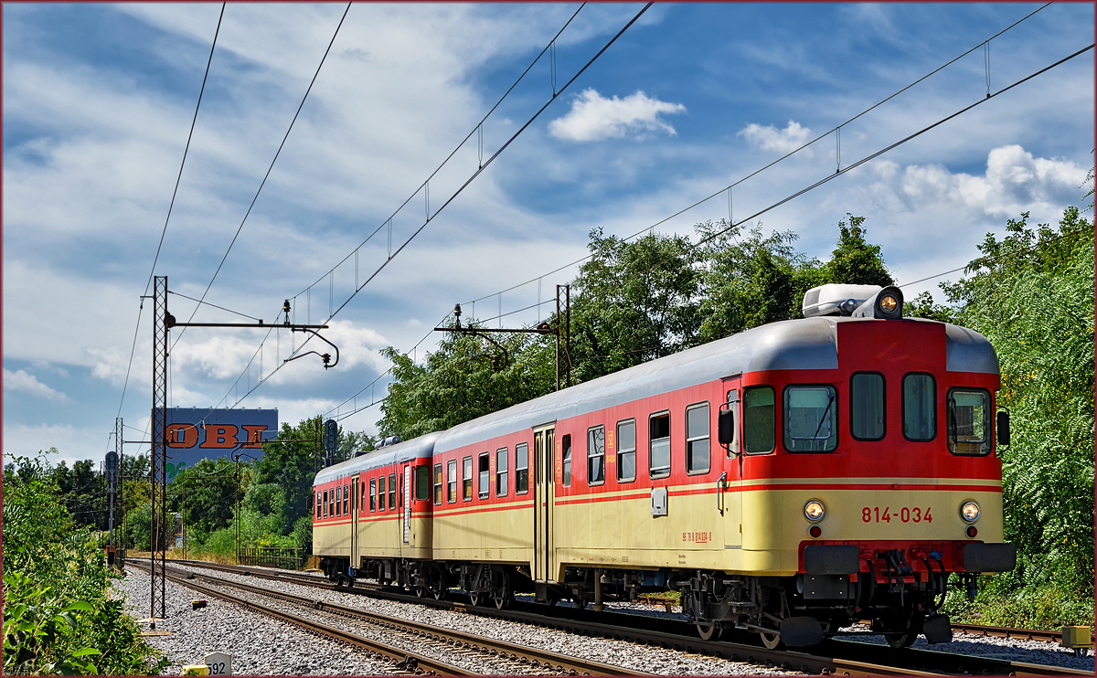 SŽ 814-034 fährt durch Maribor-Tabor Richtung Maribor HBF. /2.8.2016