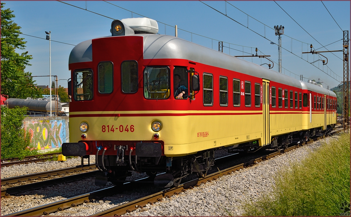 SŽ 814-046 fährt durch Maribor-Tabor Richtung Pragersko. /21.5.2014