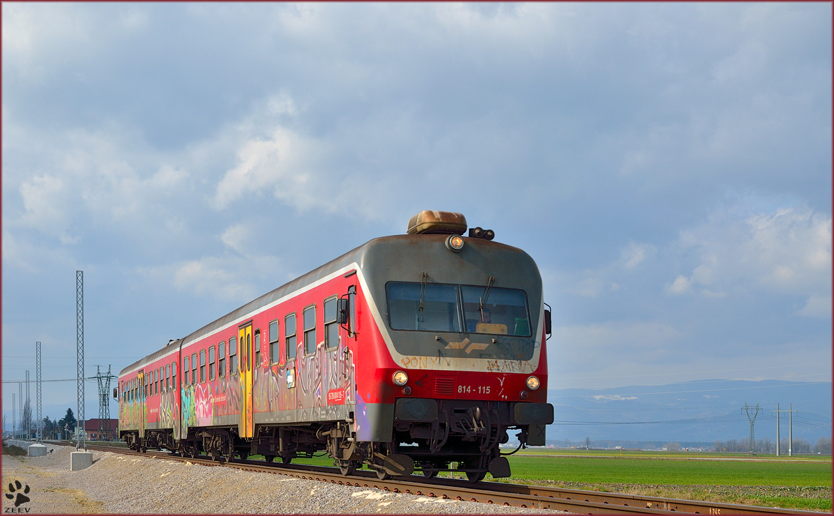 SŽ 814-115 fährt als MV247 'Citadella' Ersatzzug durch Cirkovce Richtung Hodoš. /26.2.2014