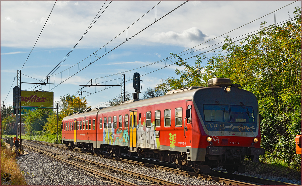 SŽ 814-124 fährt durch Maribor-Tabor Richtung Maribor HBF. /14.10.2014