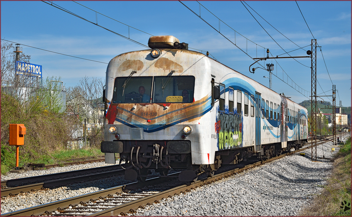 SŽ 814-130 fährt durch Maribor-Tabor Richtung Ormož. /16.4.2015