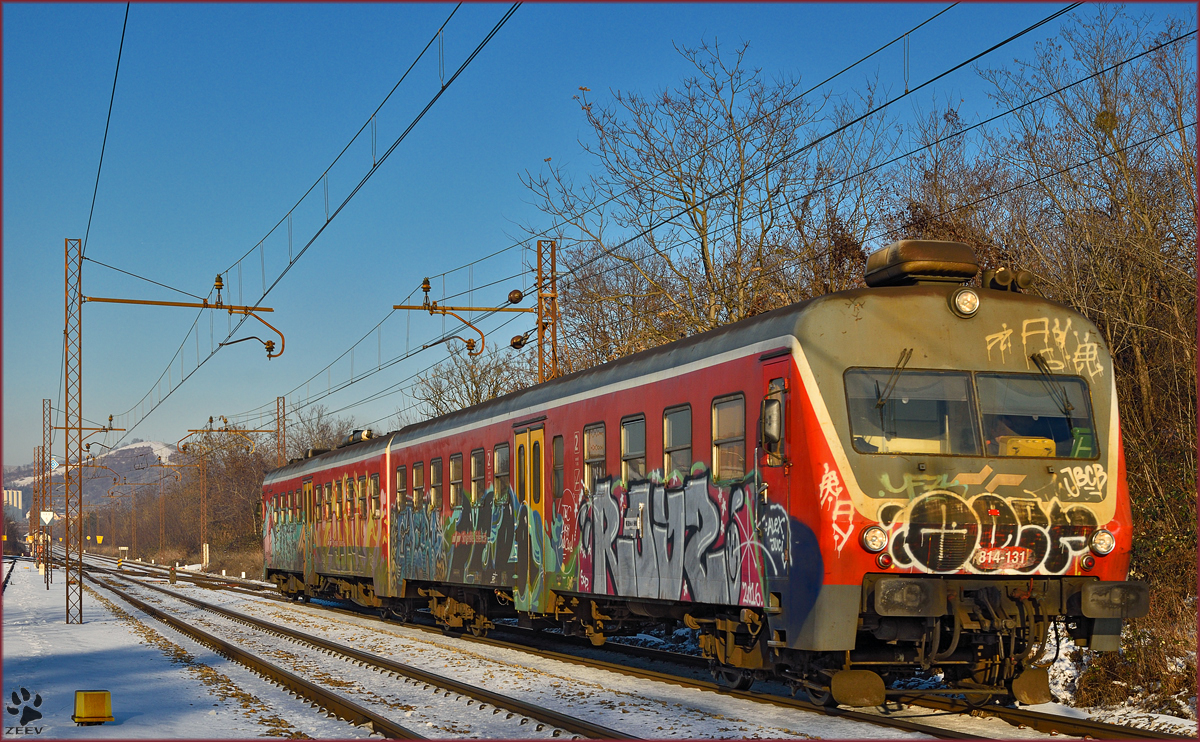 SŽ 814-131 fährt durch Maribor-Tabor Richtung Murska Sobota. /7.1.2016