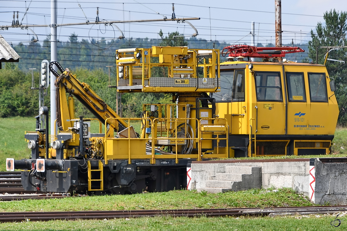 SŽ 916 101 habe ich auf dem Weg nach Ljubljana entdeckt. (Prestranek, August 2019)