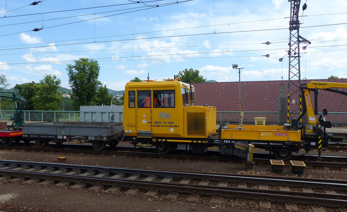 SŽDC MUV 75 032 (CZ-SZDC 99 54 9 628 888-8), am 09.06.2020 in Děčín hl.n..