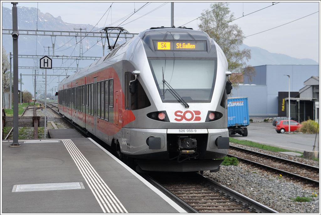 S4 23446 mit 526 055-9 in Sevelen. (05.04.2016)