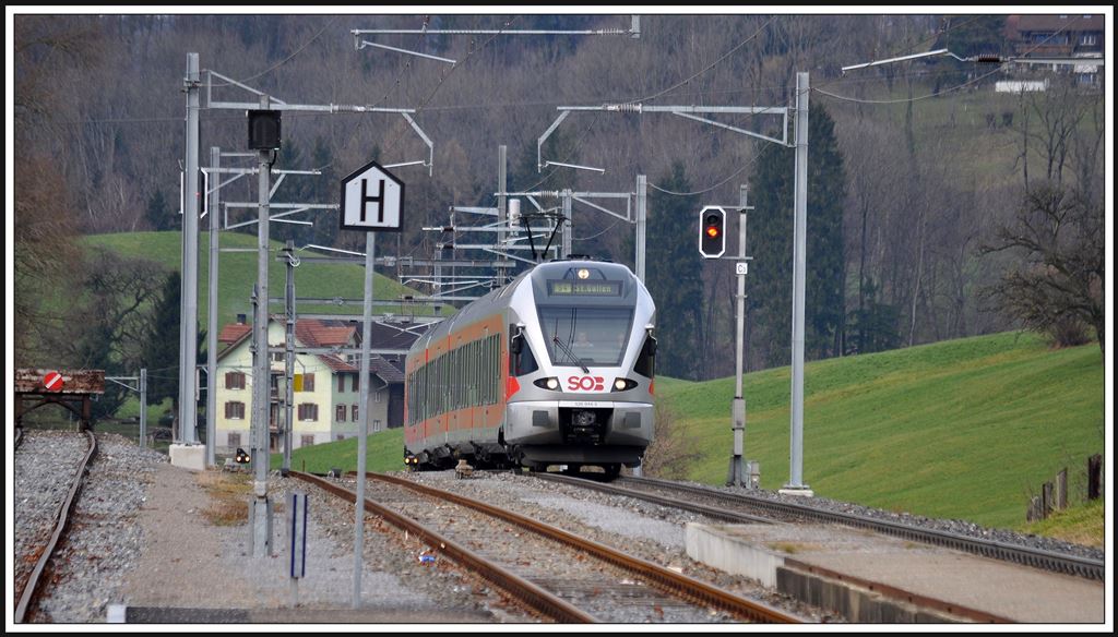 S4 23451 mit 526 044-3 erreicht Kaltbrunn und bringt mich zum nächsten Aufenthaltsort Herisau. (16.01.2014)
