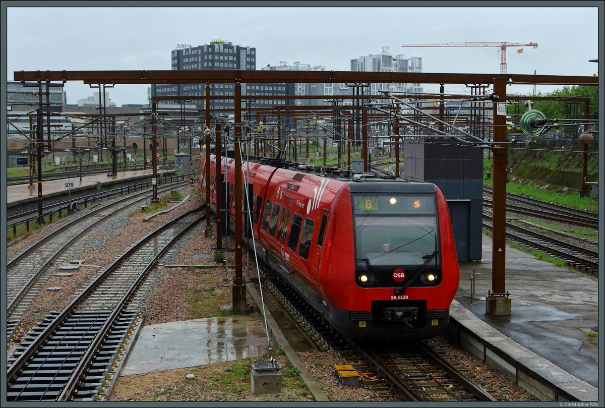 SA 8129 fährt als Linie B in Koebenhavn H ein. (27.04.2019)