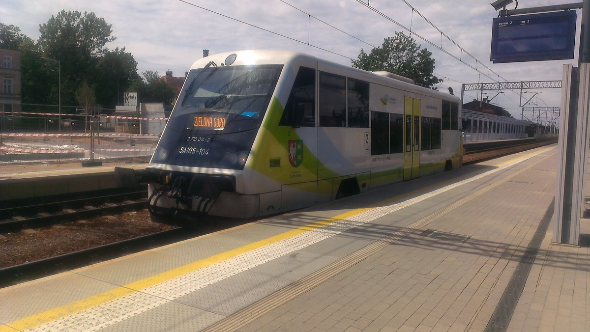 SA105-104 in Bahnhof Zielona Gora, 16.06.2019