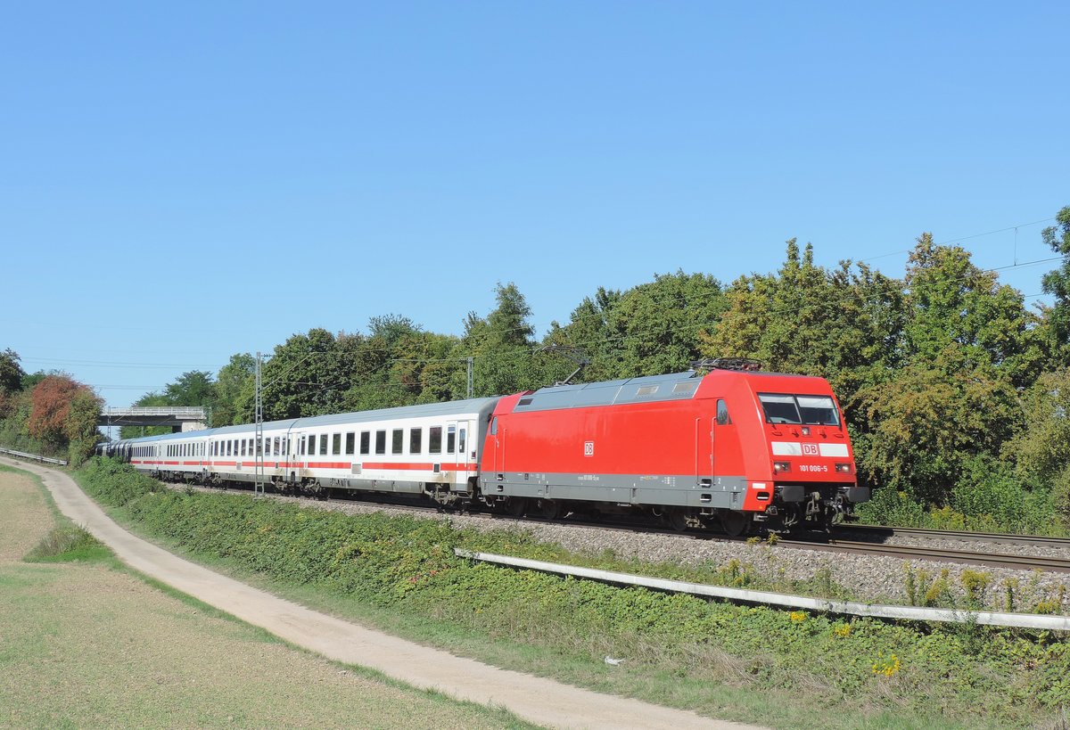 Sachsenheim - 8. September 2020 : 101 006 am IC 2265 Karlsruhe - München.