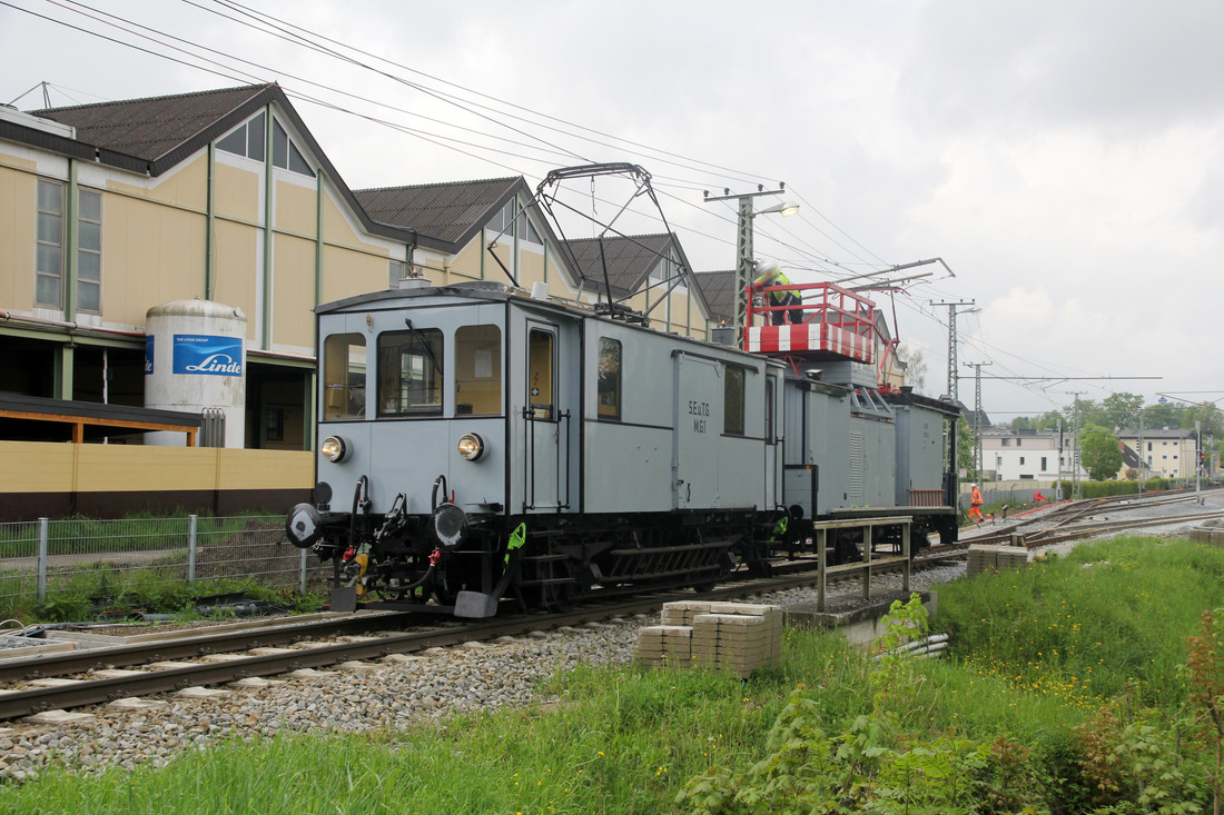 Salzburger Lokalbahn (Salzburg AG) ET 10 (Arbeitstriebwagen) // Bahnhof Oberndorf bei Salzburg // 8. Mai 2022
