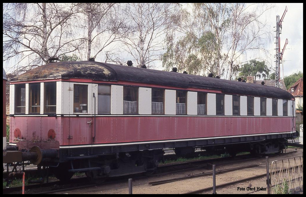 Salzwedel am 29.8.1993: Wegen fehlender Beschriftung kann ich zu diesem Fahrzeug leider keine Angaben machen. Das Bild spricht für sich. Vielleicht ist ja jemand in der Runde, der dieses Fahrzeug kennt und näheres dazu sagen kann.