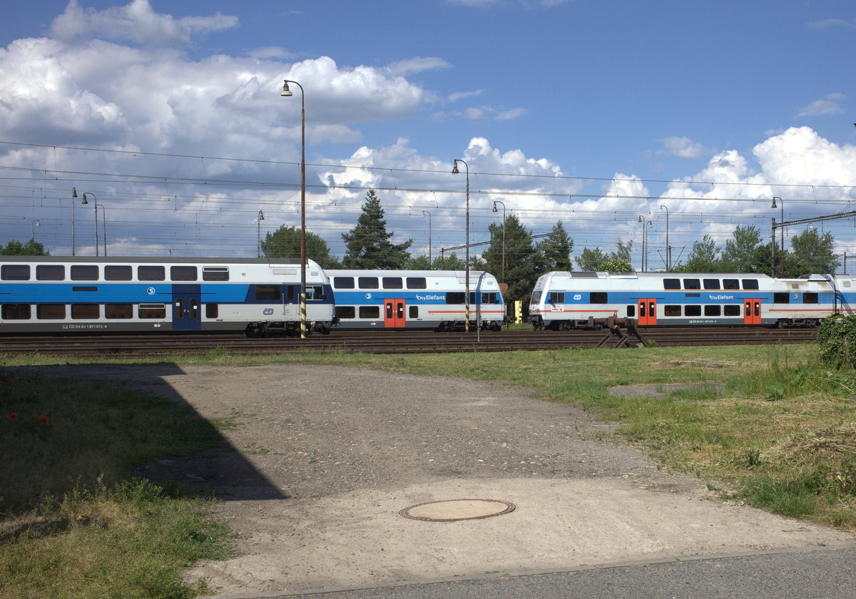 Samstags Ruhe für City-Elefanten in Nymburk. 10.06.2017 15:48 Uhr.