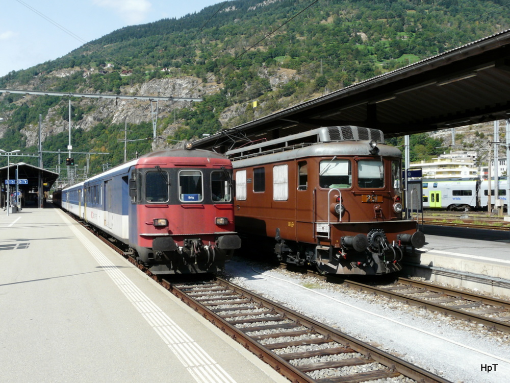 SBB / BLS - Regio nach Domodossola und Extrazug nach Goppenstein im Bahnhof Brig am 07.09.2013