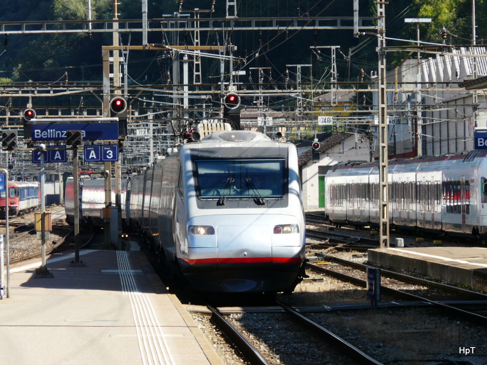 SBB / FS - Einfahrt eines ETR 470 im Bahnhof Bellinzona am 18.09.2013