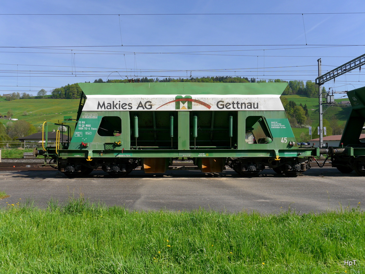 SBB / Makies - Güterwagen von Typ Faccs  33 85 699 4 712-4 bei Zell am 22.04.2018