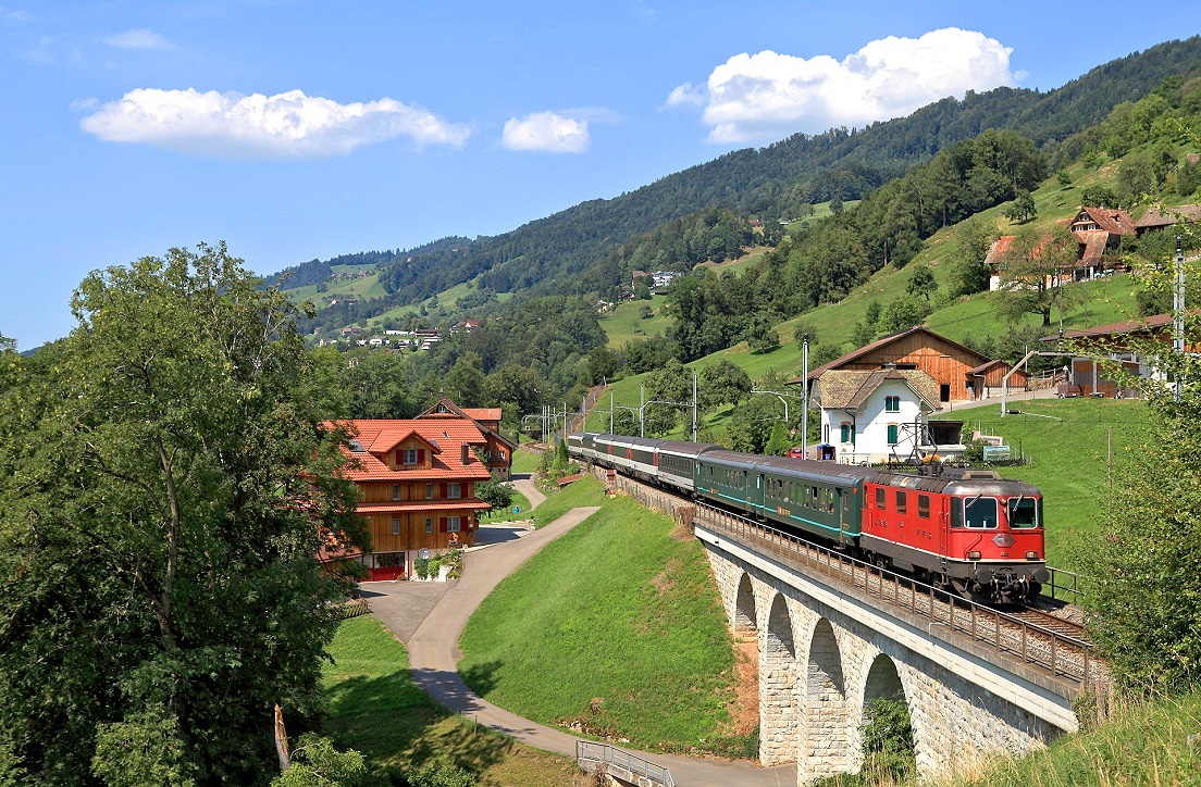 SBB 11133, Walchwil, 17.08.2013.
