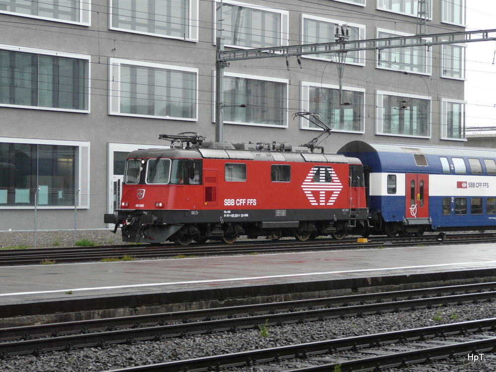 SBB - 420 225-5 bei Rangierfahrt im Bahnhofsareal von Zrich Altsetten am 16.09.2013