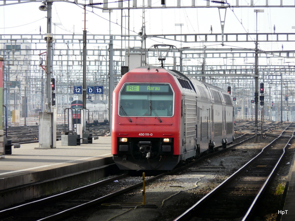 SBB - 450 111-0 bei der einfahrt im HB Zürich am 01.02.2014