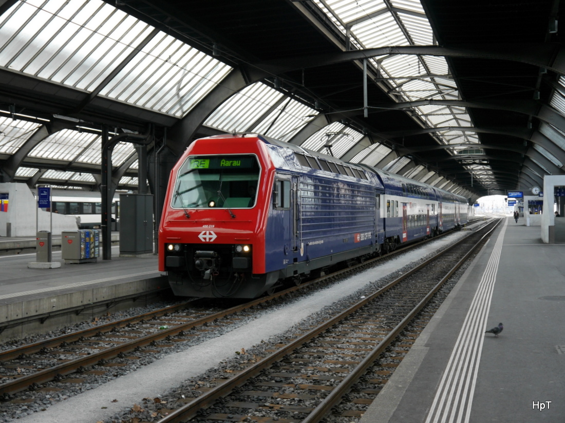 SBB - 460 019-5 bei der einfahrt in den HB Zürich am 28.02.2015