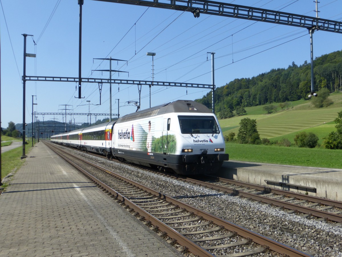 SBB - 460 035-9 mit RE bei der durchfahrt im Bahnhof Riedtwil am 31.08.2015