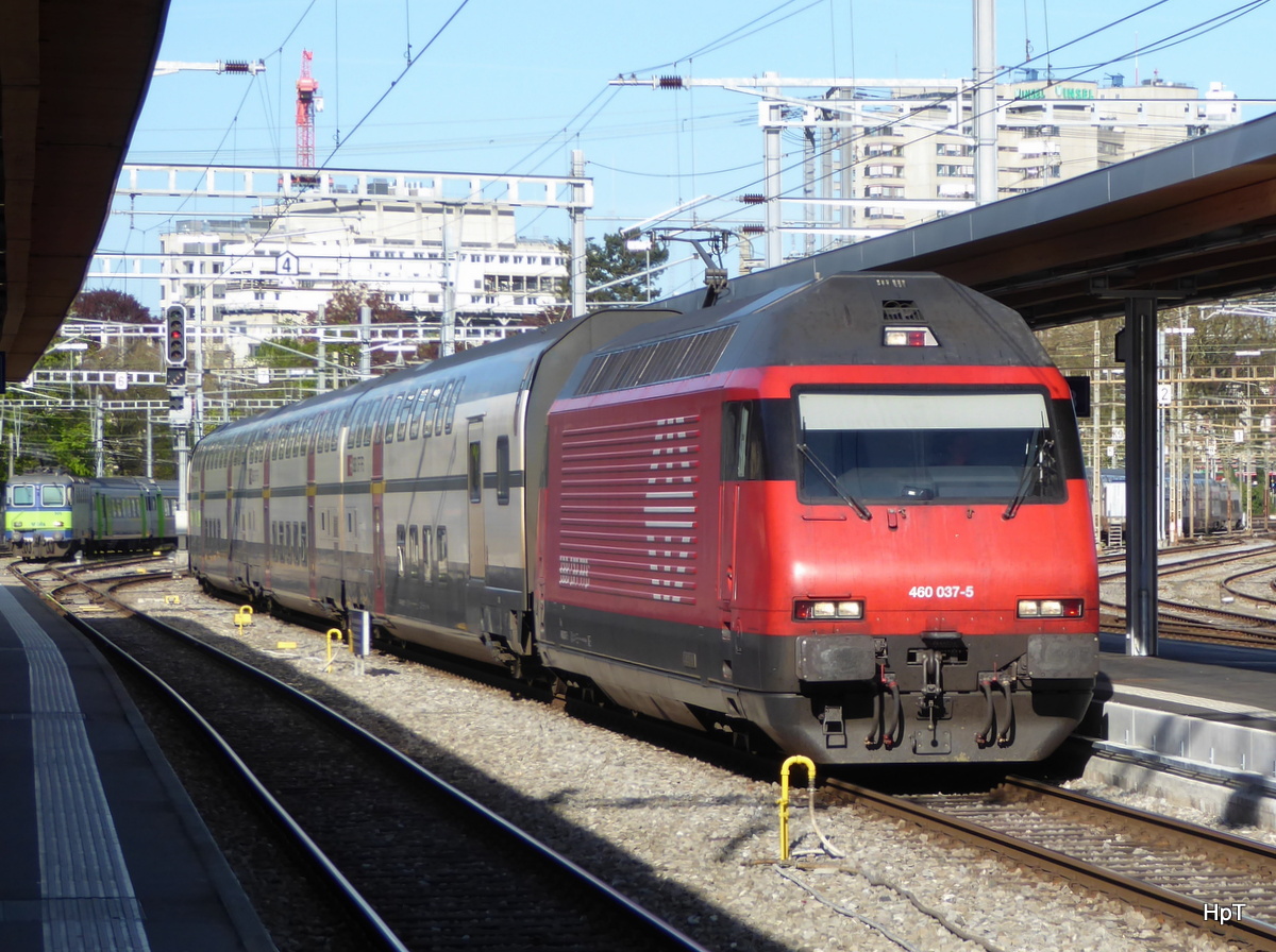 SBB - 460 037-5 bei der einfahrt im Bahnhof Bern am 06.05.2016