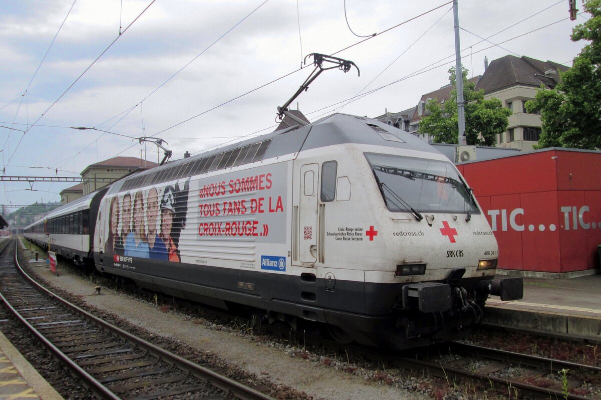 SBB 460 041 steht am 4 Juni 2014 in Schaffhausen.