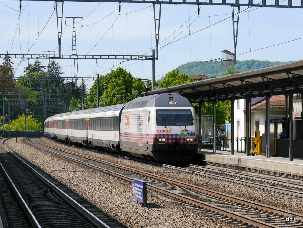 SBB - 460 083-9 mit IR bei der durchfahrt in Sissach am 05.05.2014