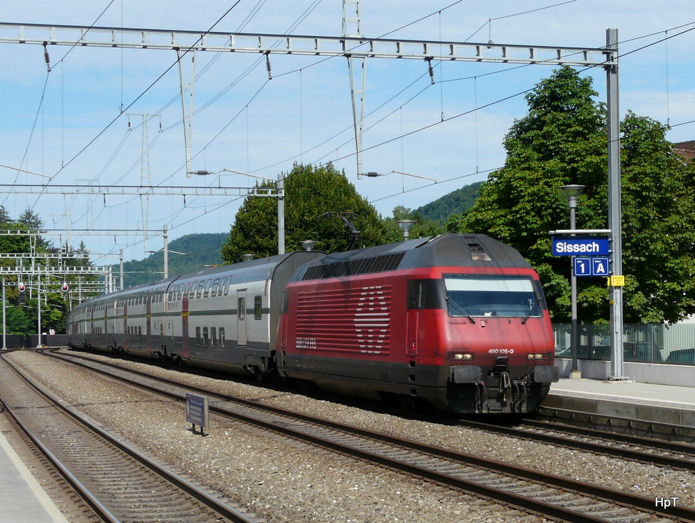 SBB - 460 105-0 mit IR bei der einfahrt im Bahnhof Sissach am 18.08.2013