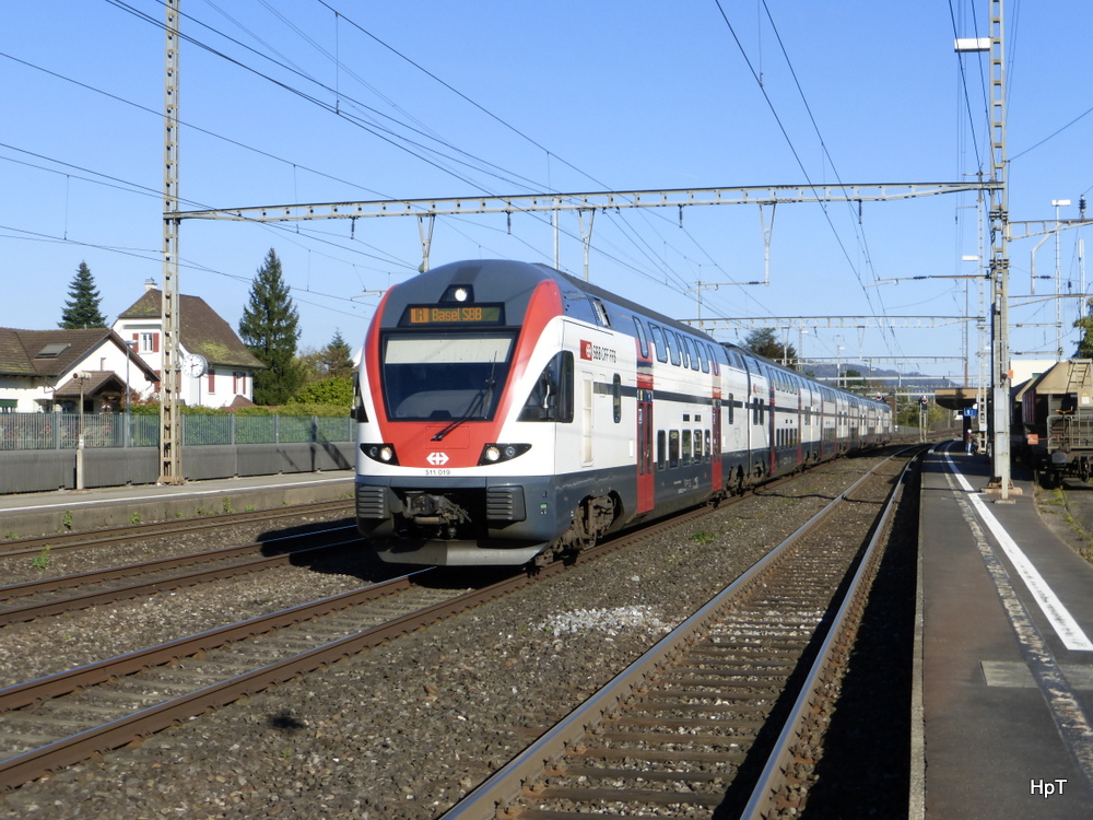 SBB - 511 019-7 als IR Zürich - Basel bei der durchfahrt in Rupperswil am 26.10.2014