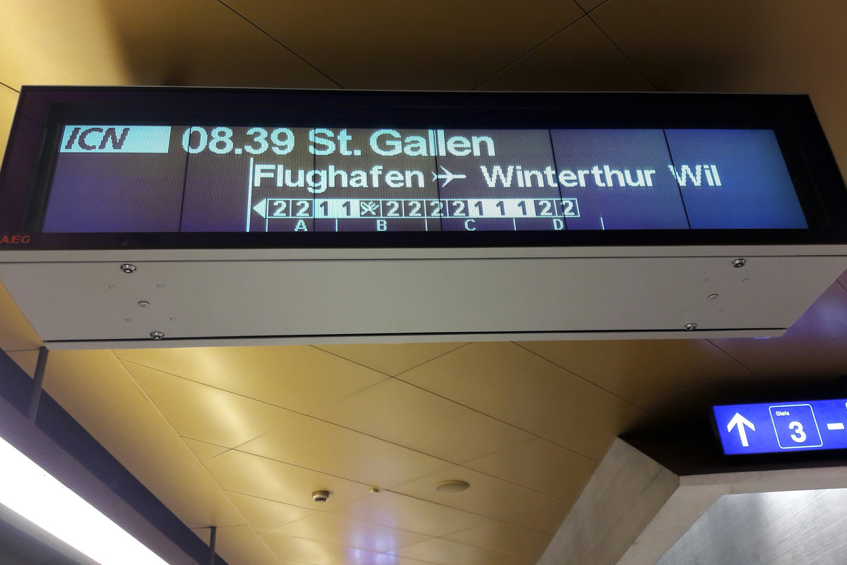 SBB: Ab dem Fahrplanwechsel vom 10. Dezember 2017 ist die Bezeichnung ICN in den Fahrplänen der SBB Geschichte. Die Aufnahme entstand am 9. Dezember 2017 in Zürich HB.
Ab dem heutigen Tag werden die ICN als nummerierte IC aufgeführt.
Foto: Walter Ruetsch