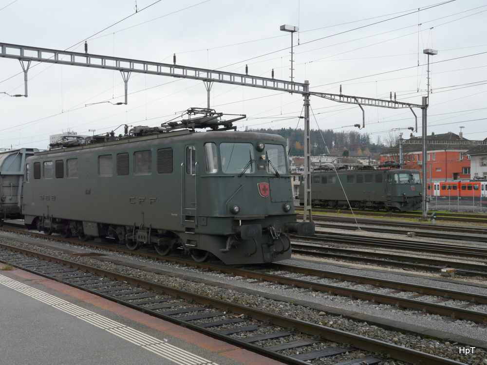 SBB - Ae 6/6  11501 und Ae 6/6  11517 im Bahnhof Solothurn am 24.11.2013