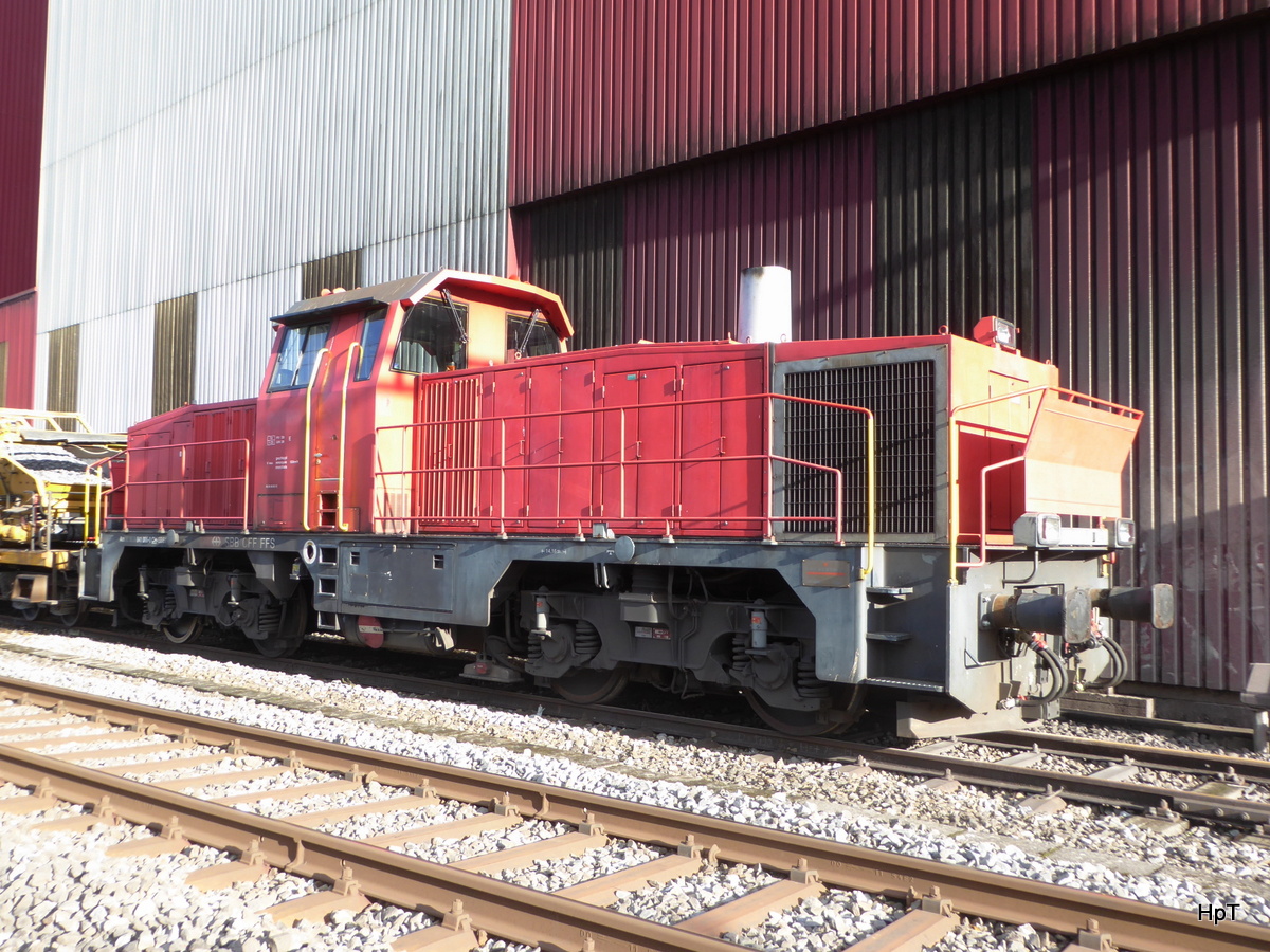 SBB - Am  841 006-0 im Bahnhofsareal in Busswil am 19.11.2016