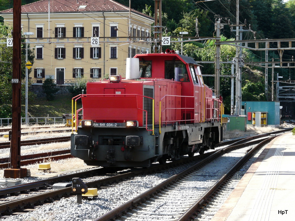 SBB - Am 841034-2 bei Rangierfahrt im Bahnhof Bellinzona am 18.09.2013