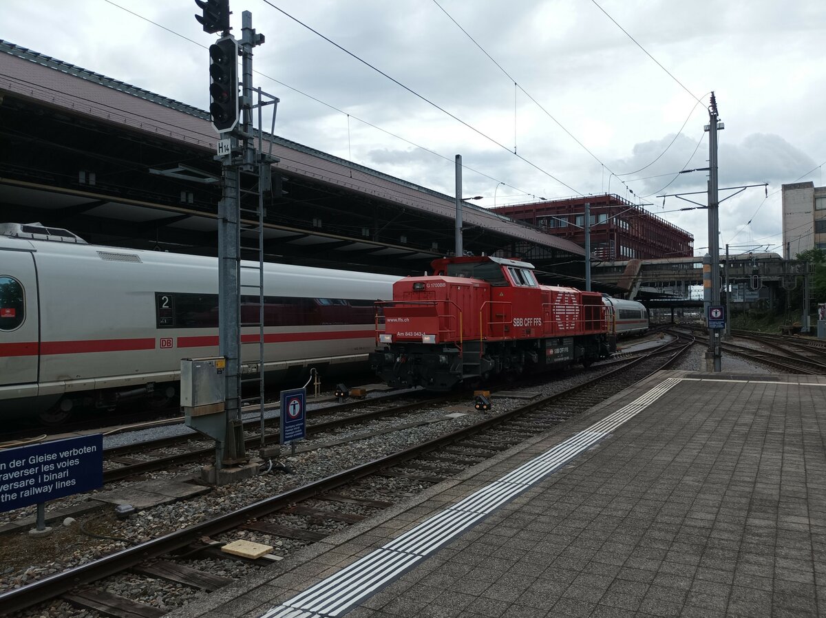 SBB Am 843 043 Diesel Rangierlokomotive am 24.06.2022 in Basel SBB 