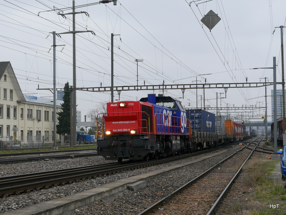SBB - am 843 068-8 vor Güterzug unterwegs in Prattelen am 23.02.2018