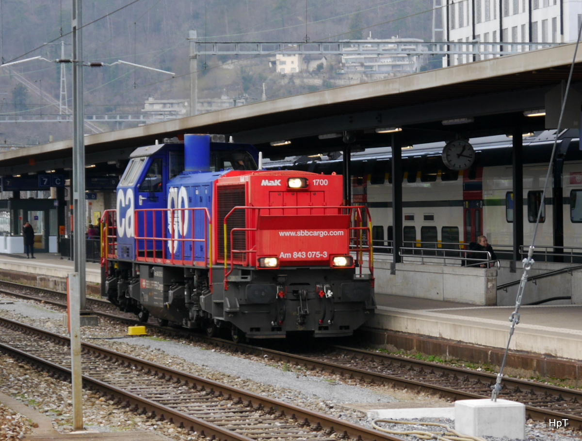SBB - Am 843 075-3 im Bahnhof Biel/Bienne am 28.01.2018
