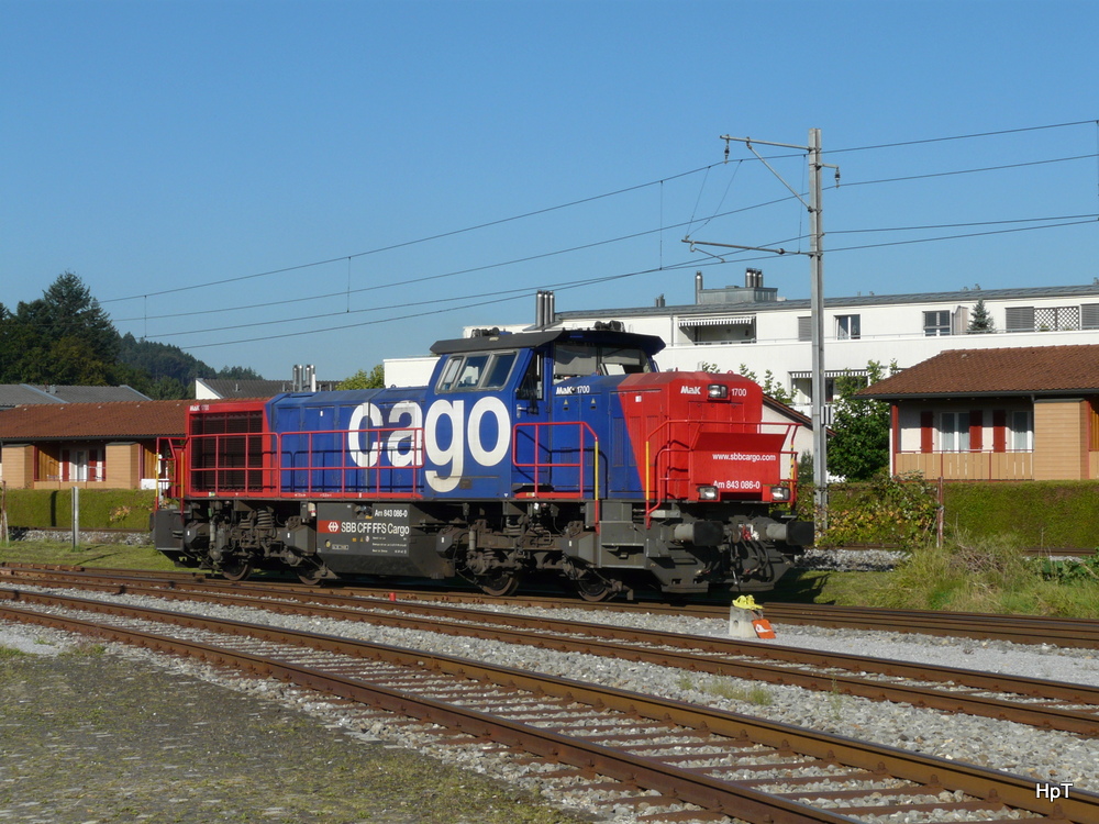 SBB - Am 843 086-0 bei Rangierfahrt im Bahnhofsareal in Will am 05.09.2013