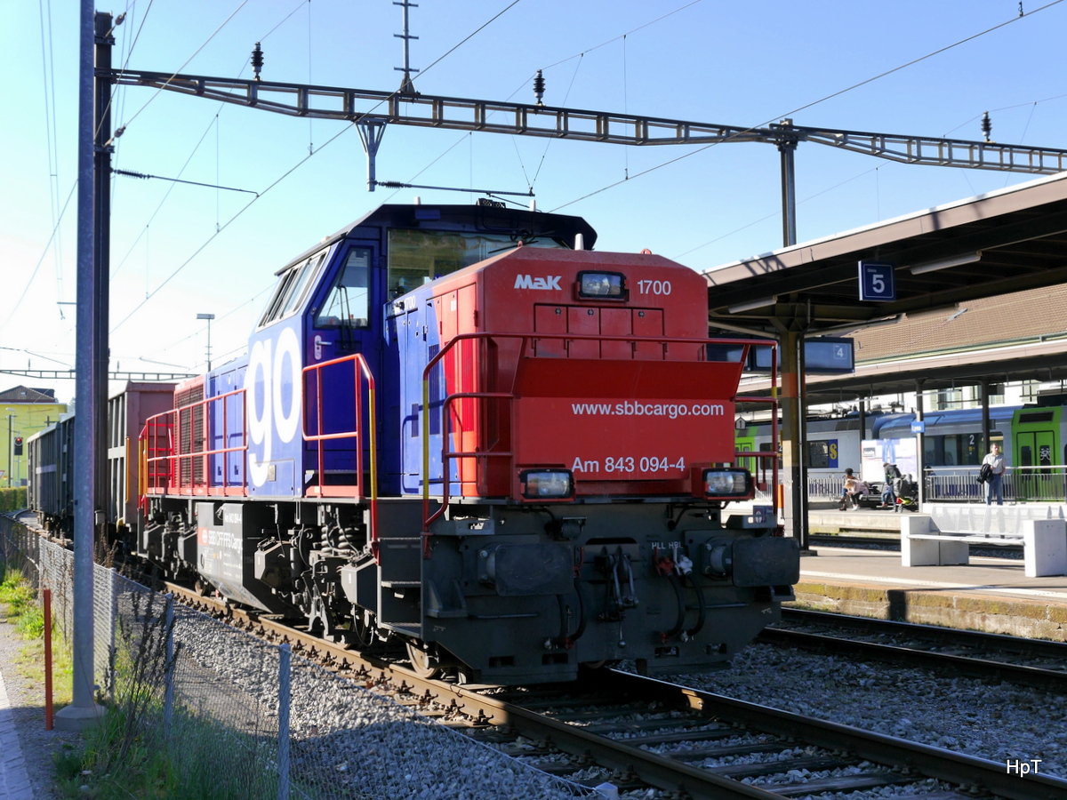 SBB -  Am 843 094-4 im Bahnhof Lyss am 10.04.2017
