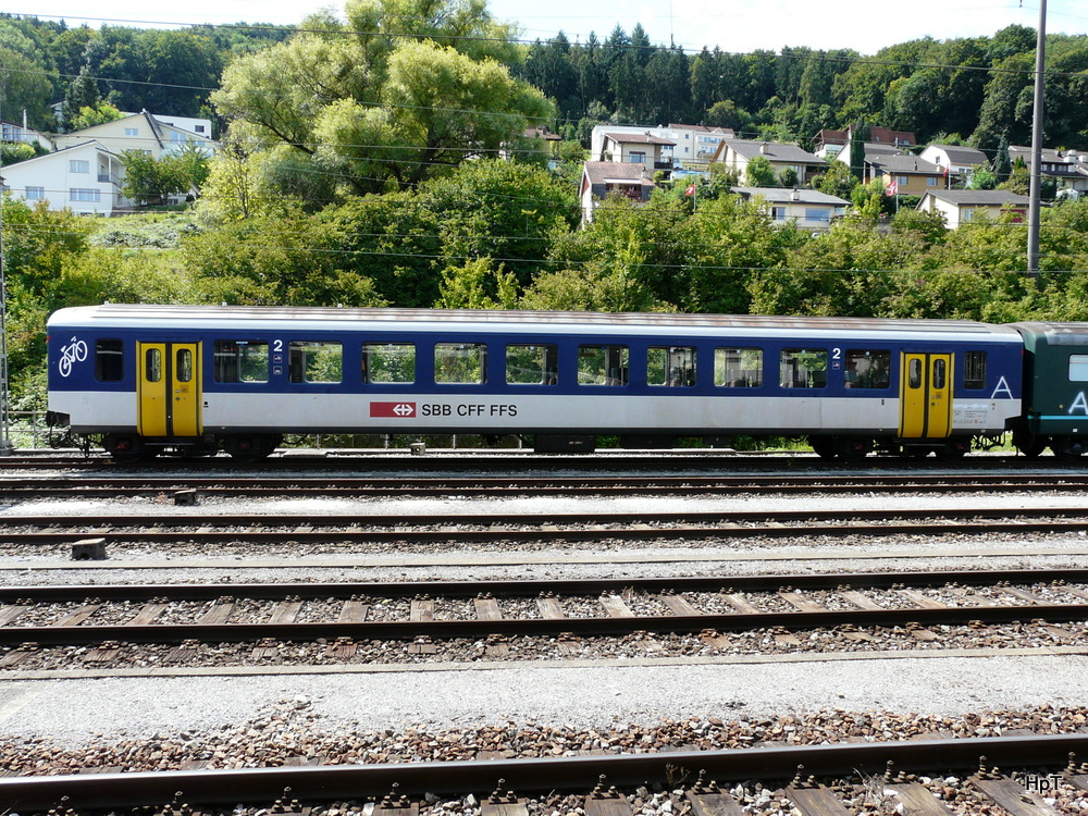 SBB - Ausrangierter 2 Kl. Personenwagen B 50 85 20-35 101-8 im Bahnhof Stein-Sckingen am 18.08.2013