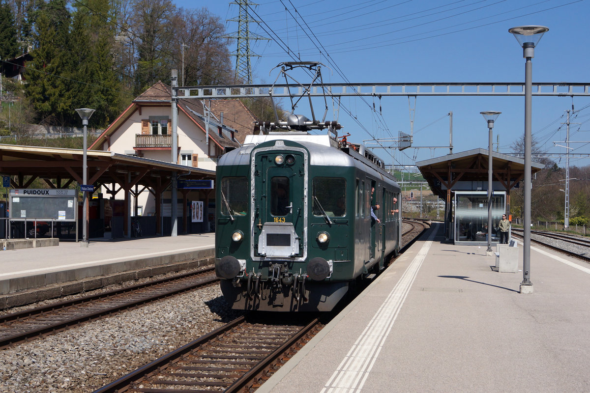 SBB: BDe 4/4 1643 im Lavaux als  Train des Vignes  in Puidoux-Chexbres am 8. März 2017.
Foto: Walter Ruetsch    