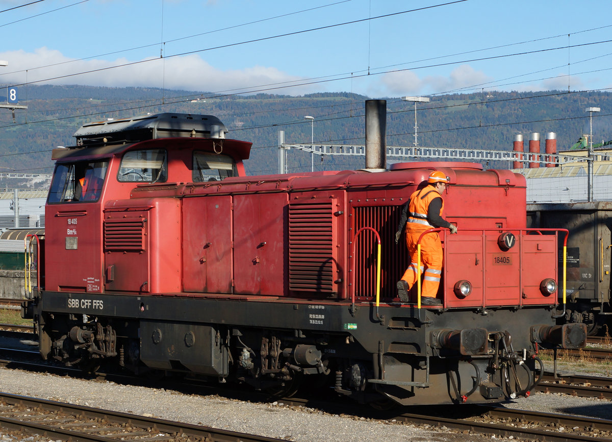 SBB: Bm 4/4 18405 aus dem Jahre 1960 auf Rangierfahrt am 20. Oktober 2016 in Yverdon-les-Bains.
Foto: Walter Ruetsch