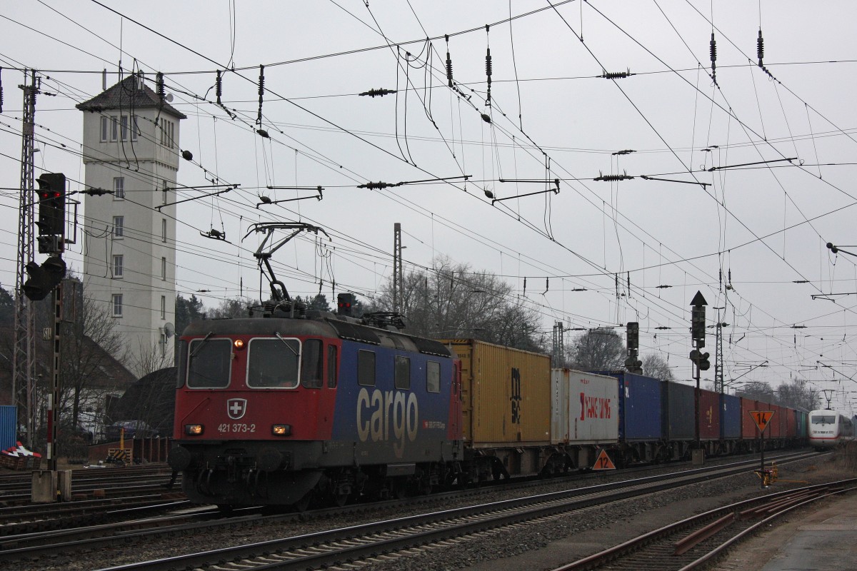 SBB Cargo 421 373 am 28.3.13 mit einem Containerzug in Verden (Aller).