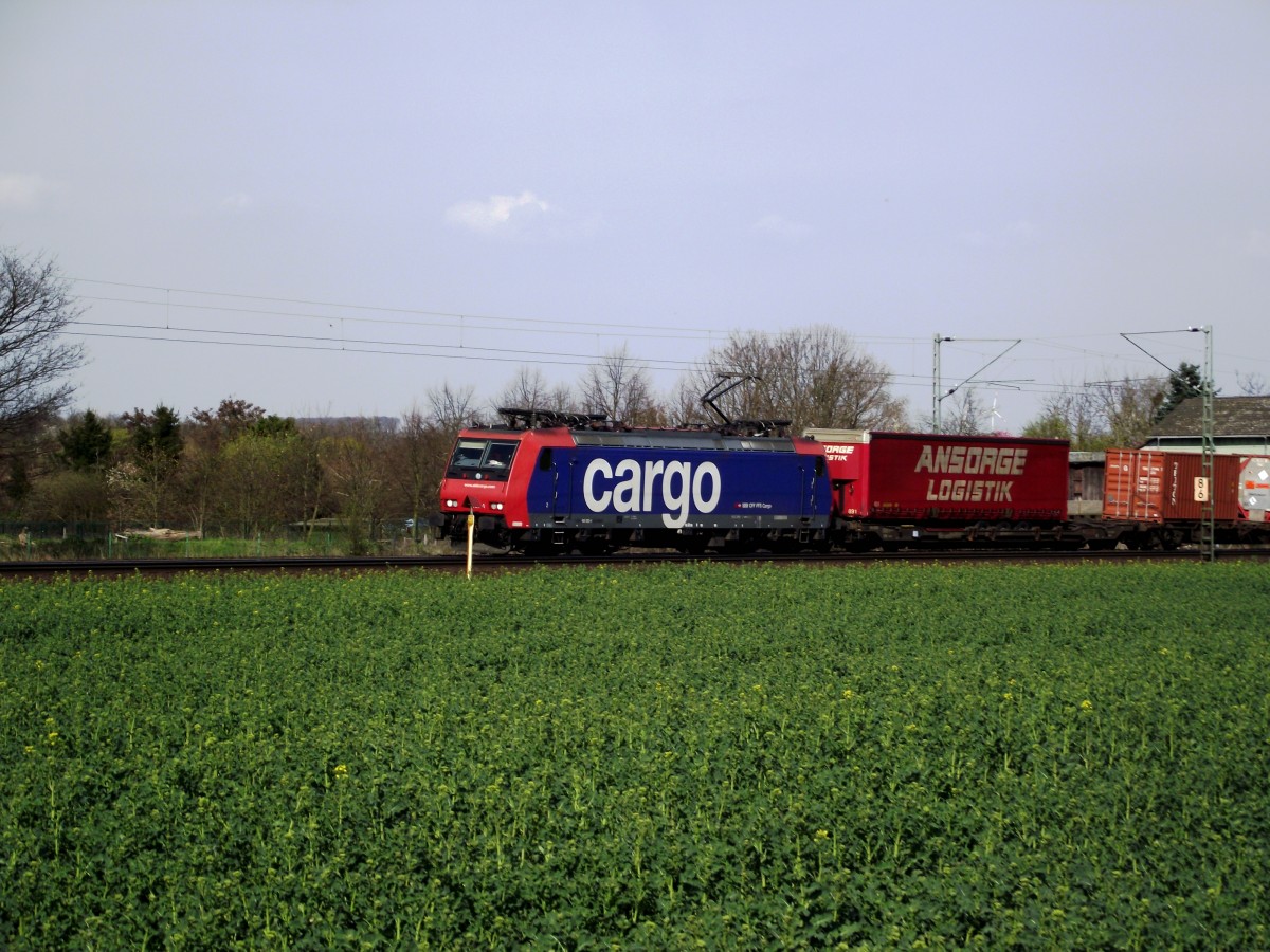 SBB Cargo 482 xxx-x mit Containerzug am 28.03.14 bei Frankfurt Mainkur