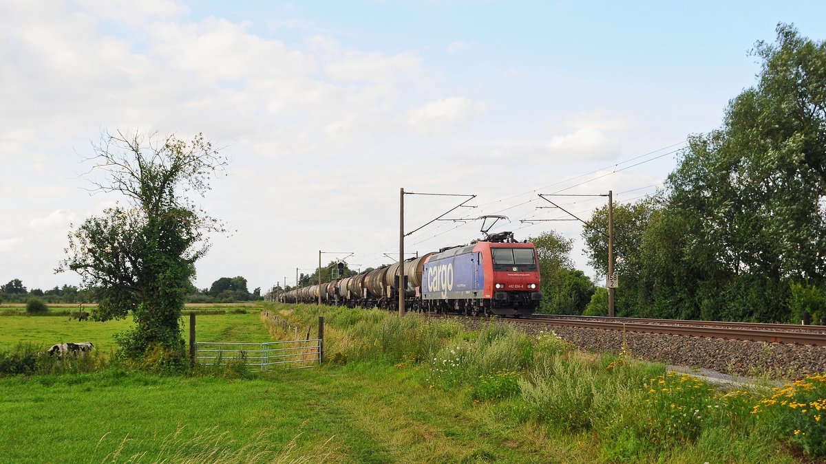 SBB Cargo Re 482 034 mit Kesselwagenzug DGS 48665 Hamburg Hohe Schaar - Basel SBB Rb (Hüde, 29.07.2020).