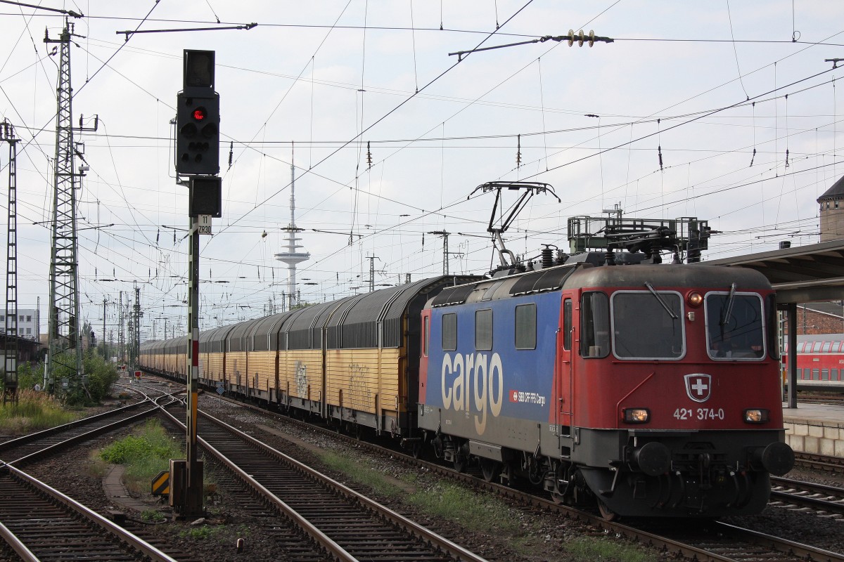 SBB Cargo/TXL 421 374 am 6.8.13 mit einem Autozug in Bremen Hbf.