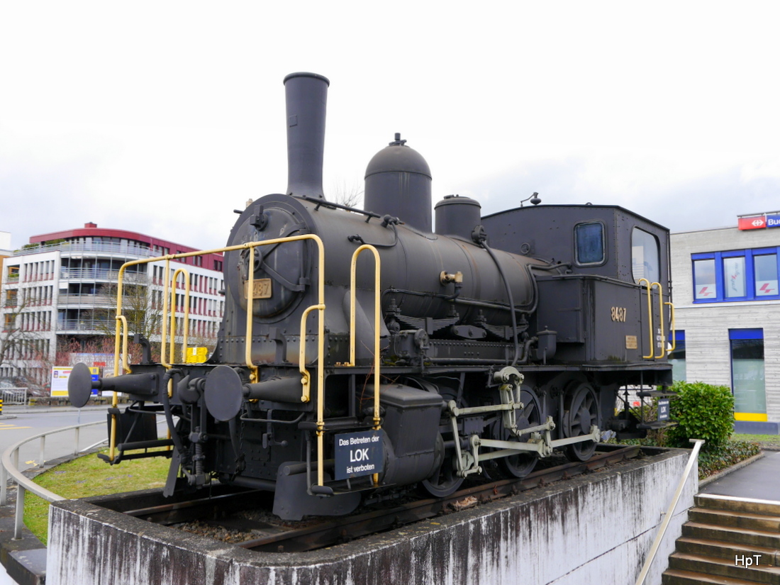 SBB - Denkmaldampflok E 3/3 8487 im Bahnhof Buchs/SG am 27.03.2015