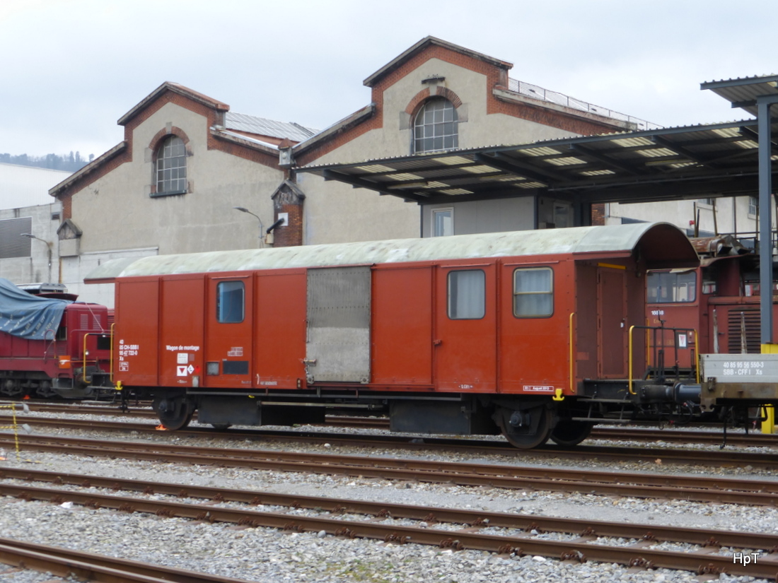 SBB - Dienstwagen Xs 40 85 9547 722-0 in Biel abgestellt am 22.03.2015