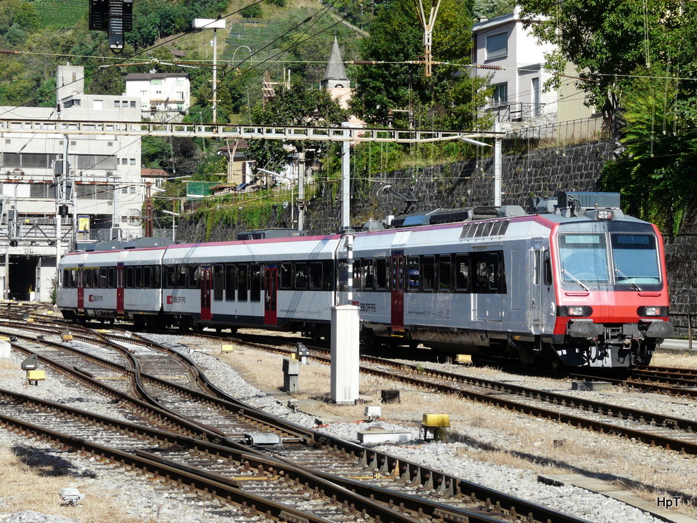 SBB - Domino Pendelzug bei Rangierfahrt im Bahnhof Bellinzona am 18.09.2013