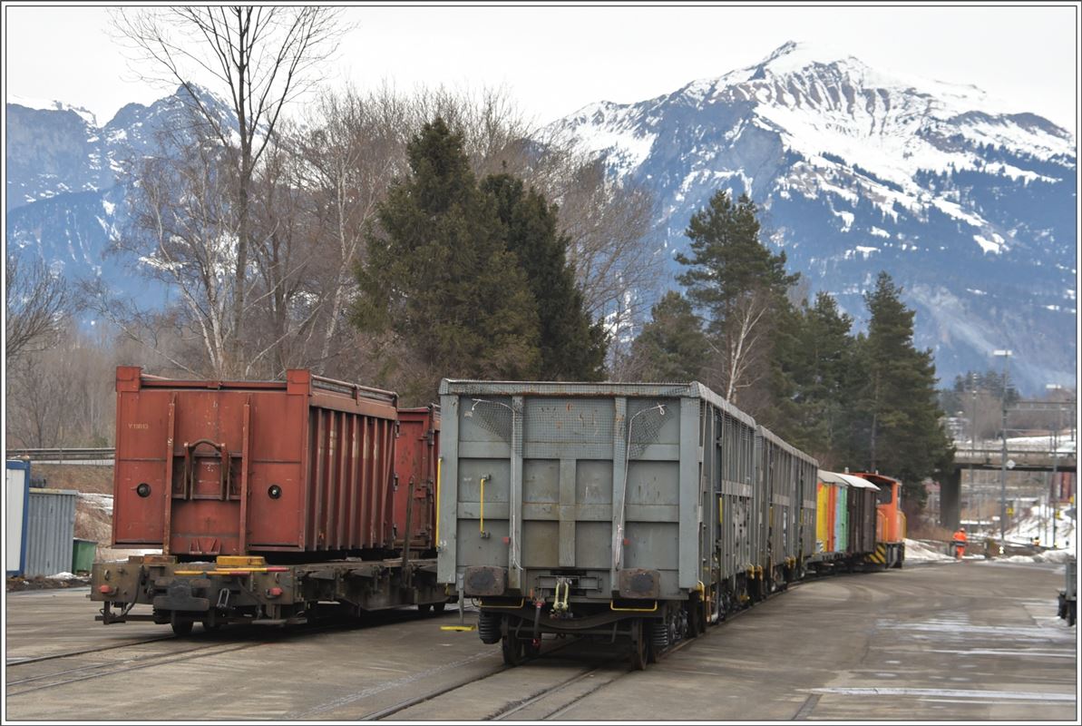 SBB Fas und RhB R-w und Rp in Untervaz-Trimmis. (30.04.2017)